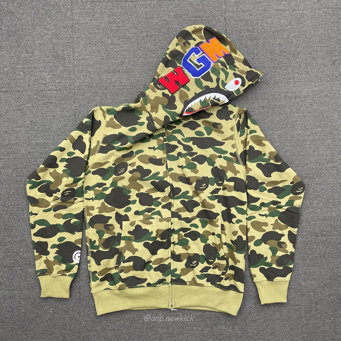 Bape Ladies 1st Camo Boa Shark Hoodie Green (5) - newkick.app